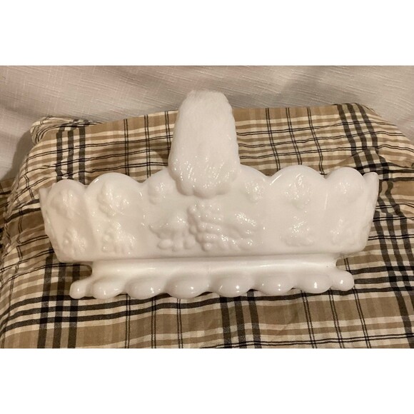 Vintage Westmoreland Milk Glass Grape & Vine Split Handle Basket/Candy Dish - Picture 6 of 12